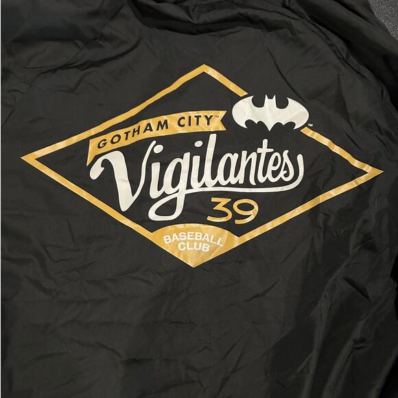 HEROES & VILLAINS BATMAN NWT $108 Gotham City Vigilantes Jacket Size XL - Picture 4 of 7